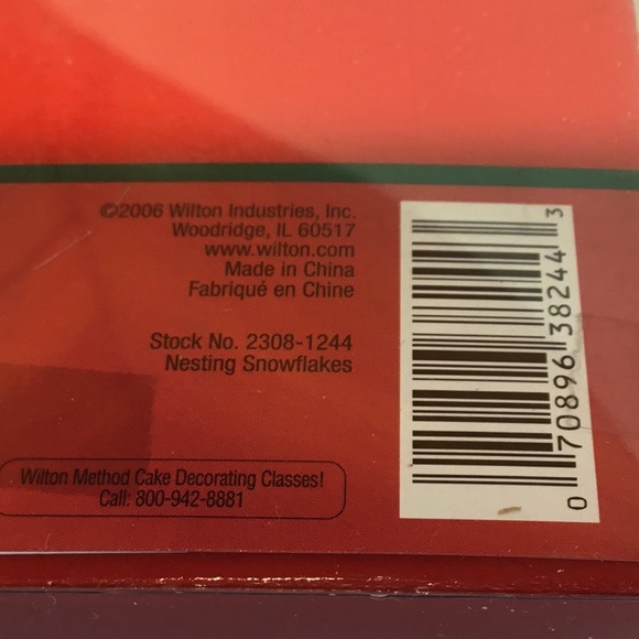 NIB 2006 Wilton Snowflake 4 Piece Cookie Cutters - Picture 4 of 5